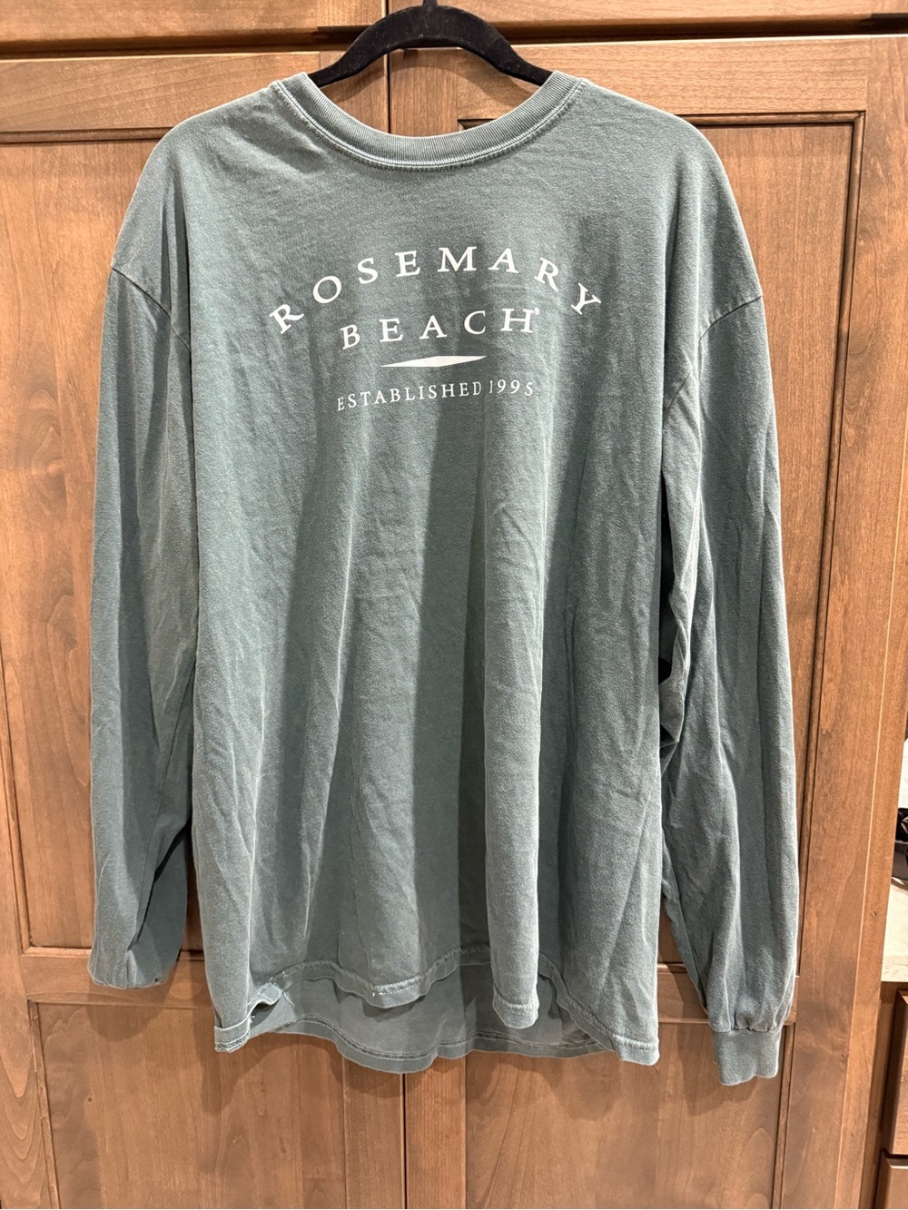 ROSEMARY BEACH Long-Sleeve Tee - Sage Green